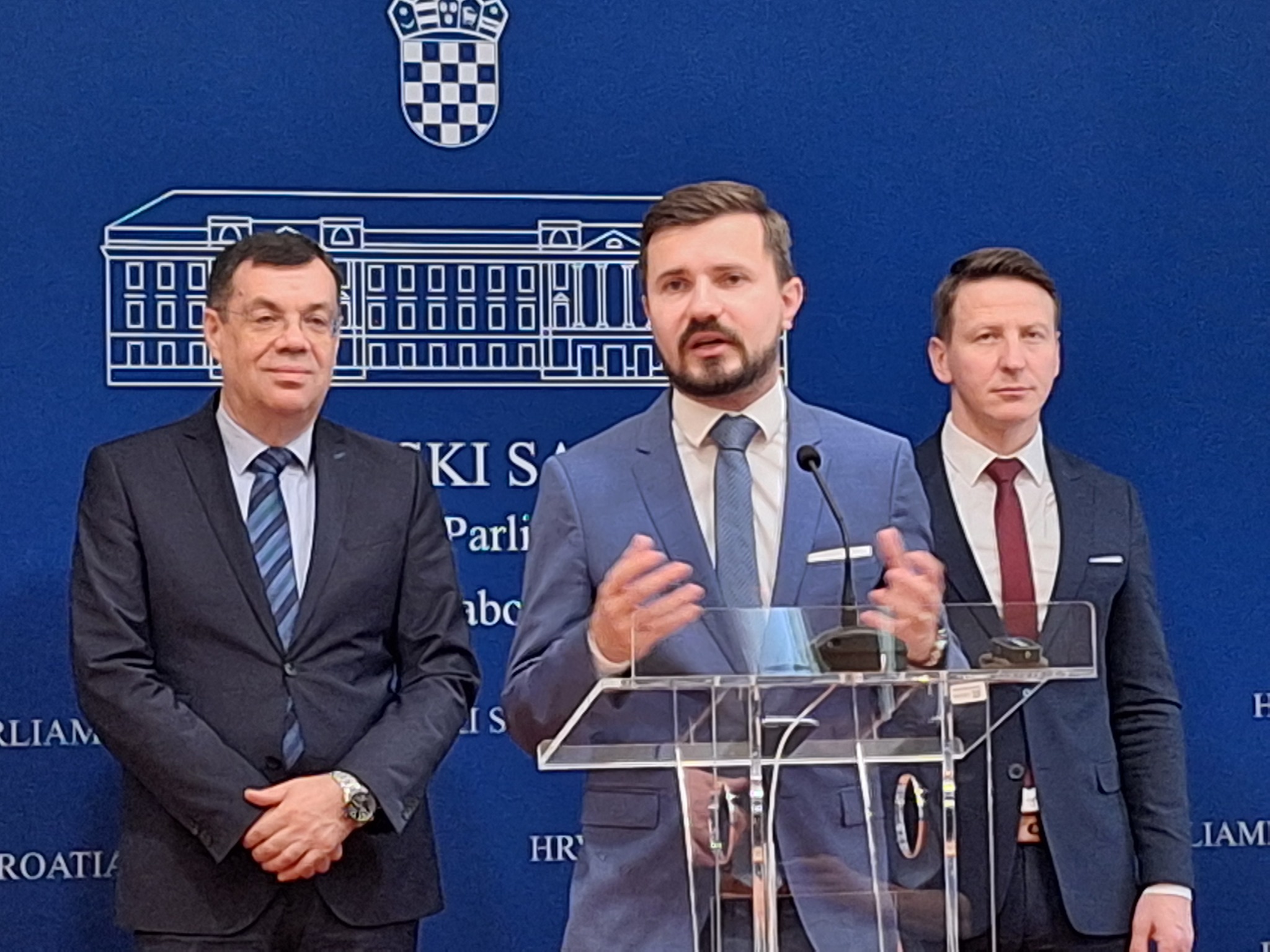 Fokus: HDZ i Andrej Plenković žele šutnju medija!